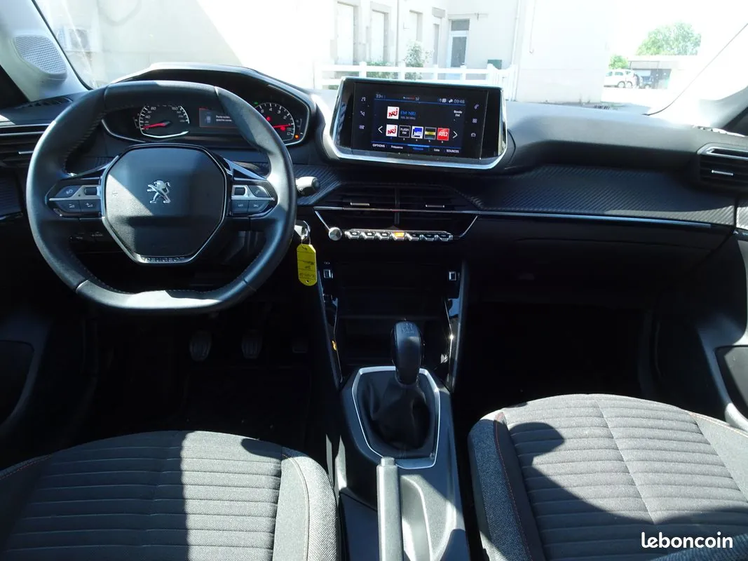 Peugeot 208 2021 photo 5