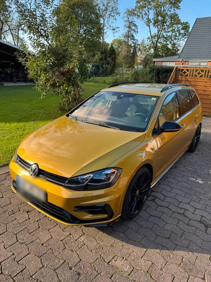 Volkswagen Golf R Variant