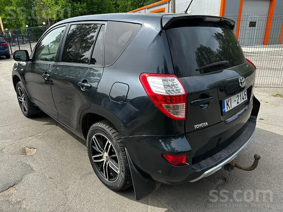 Toyota Rav4 2010 photo 3