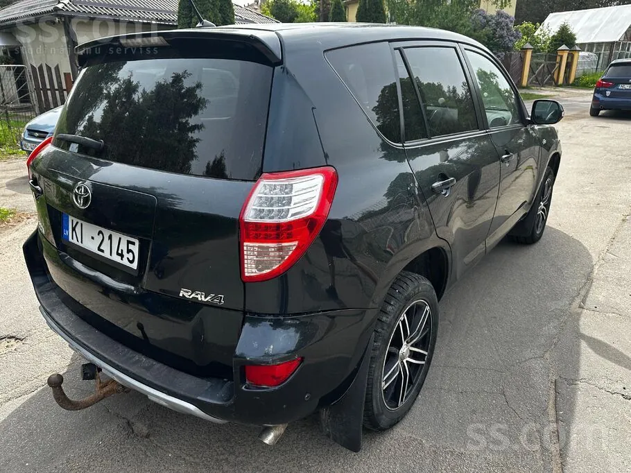 Toyota Rav4 2010 photo 4