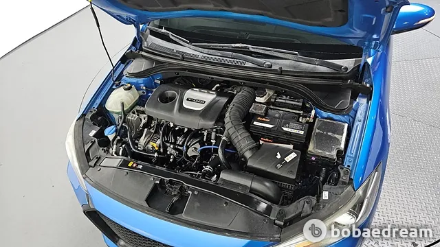 Hyundai Avante 2018 photo 5