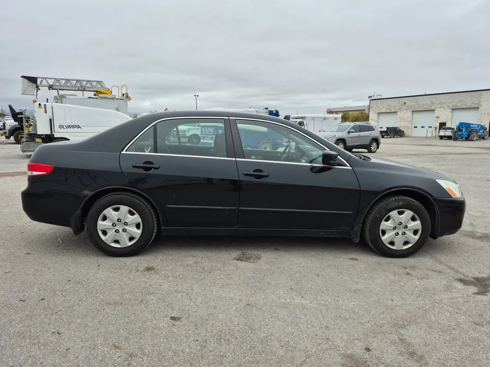 Honda Accord 2003 photo 4