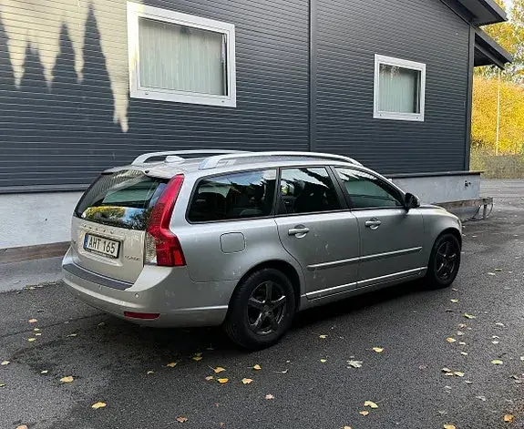 Volvo V50 2012 photo 3
