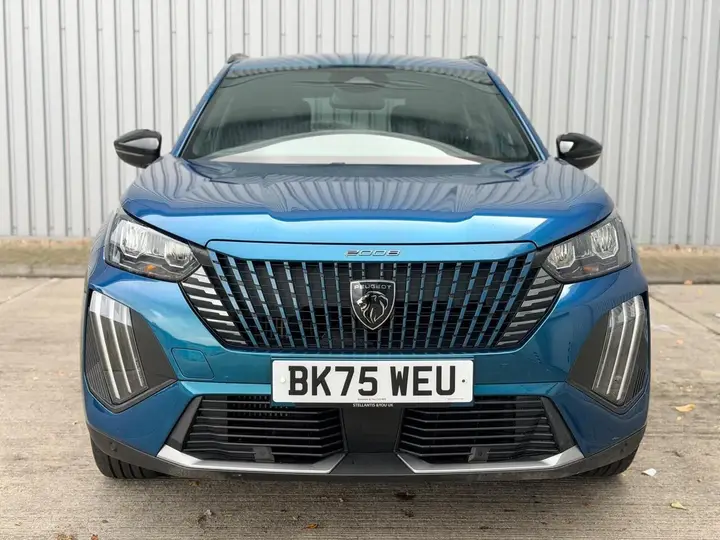 Peugeot 2008 2025 photo 2