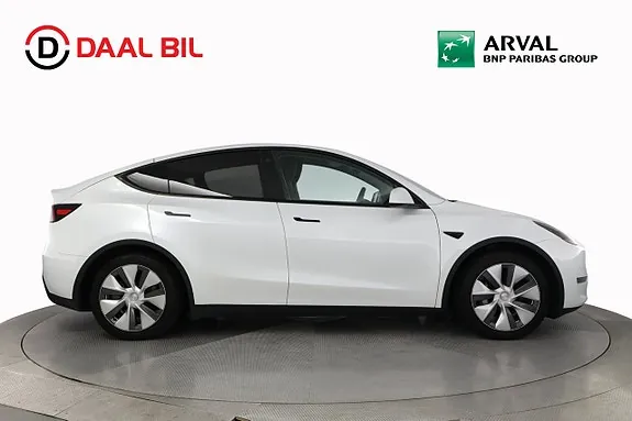 Tesla Model Y 2023 photo 5