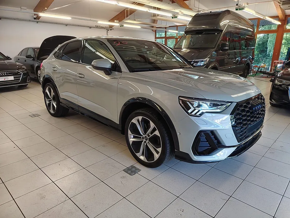 Audi Q3 2021 photo 3