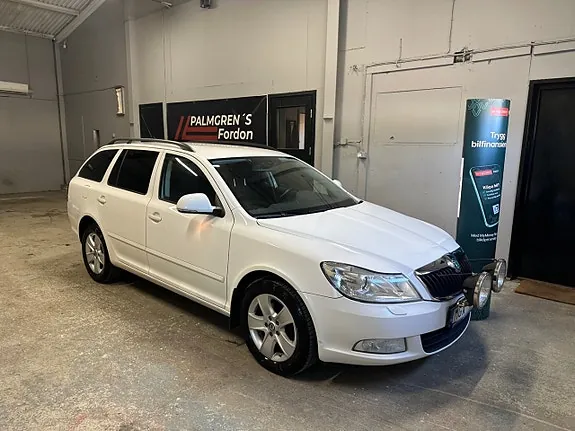 Skoda Octavia 2012 photo 2