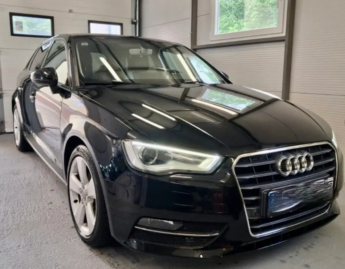 Audi A3 2015 photo 2