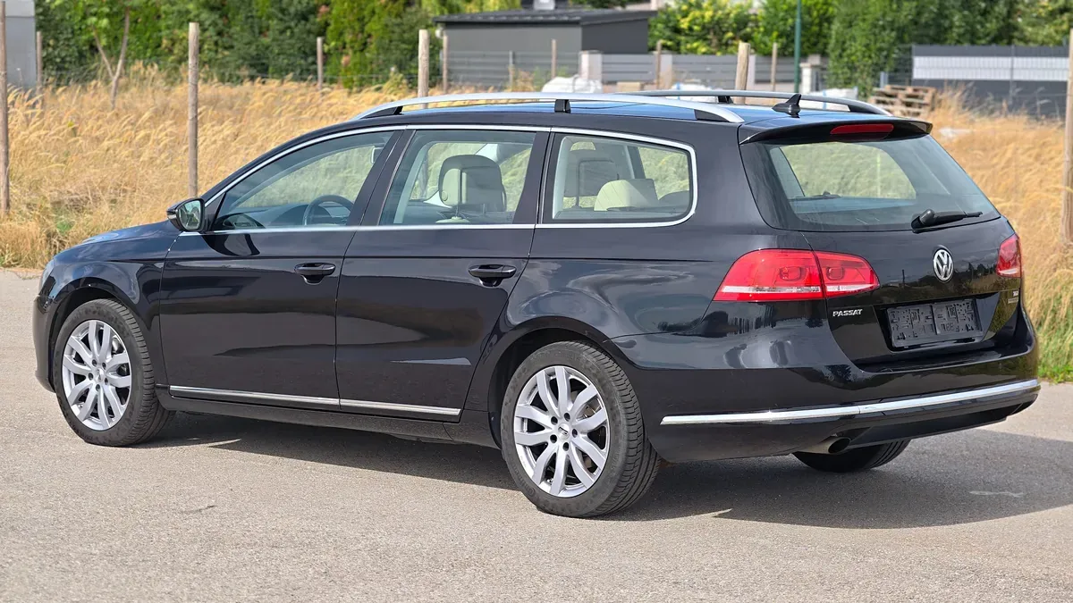 Volkswagen Passat 2012 photo 3