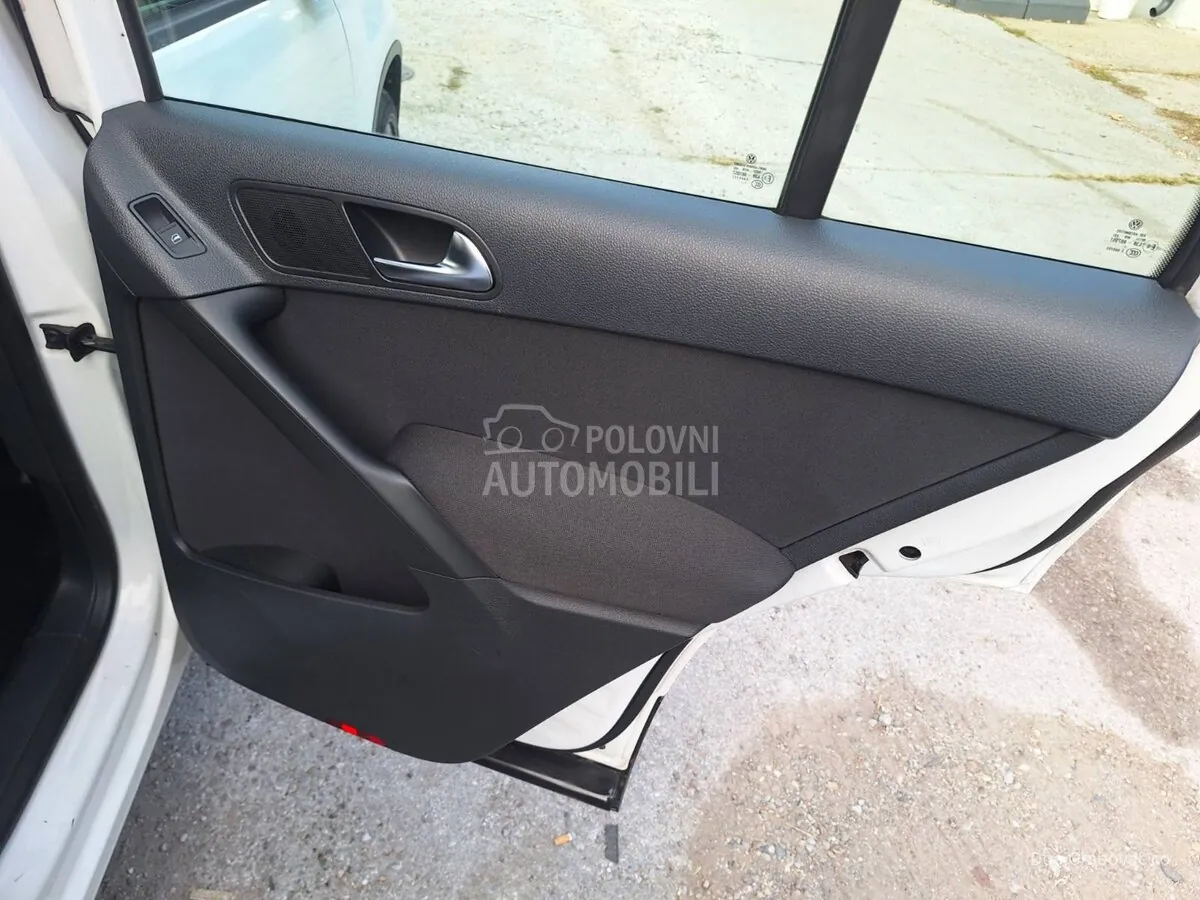 Volkswagen Tiguan 2012 photo 5
