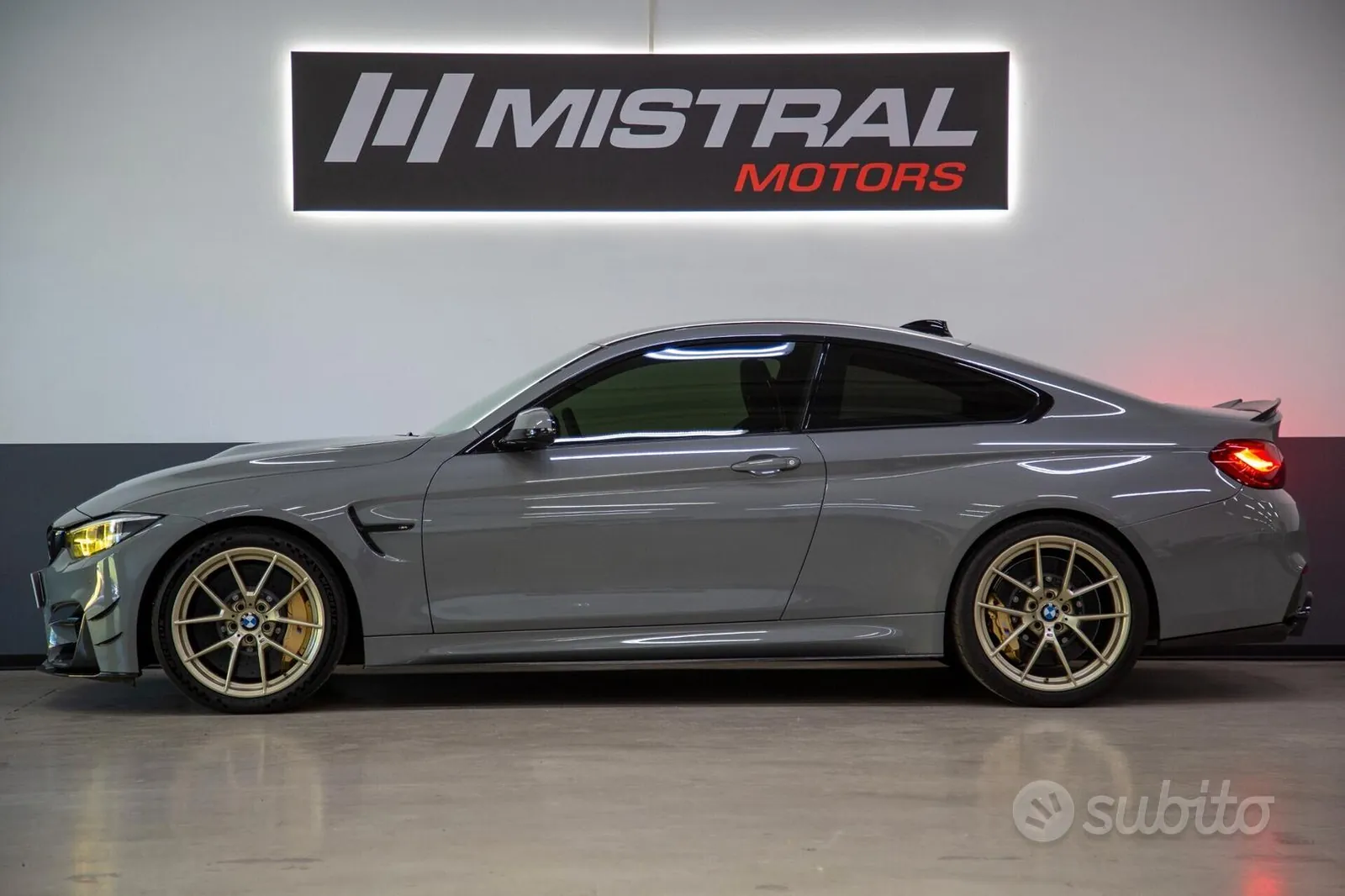 BMW M4 Cs 2018 photo 2