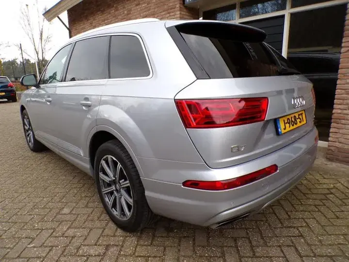 Audi Q7 2018 photo 3