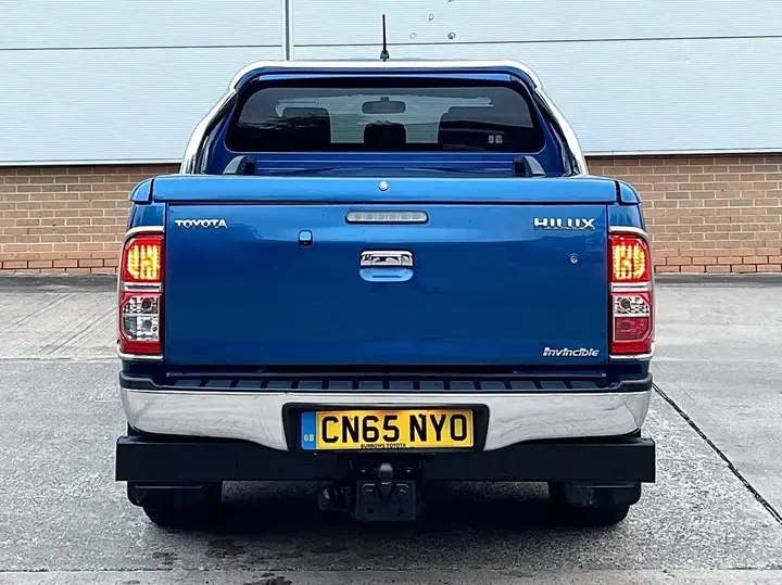 Toyota Hilux 2015 photo 5