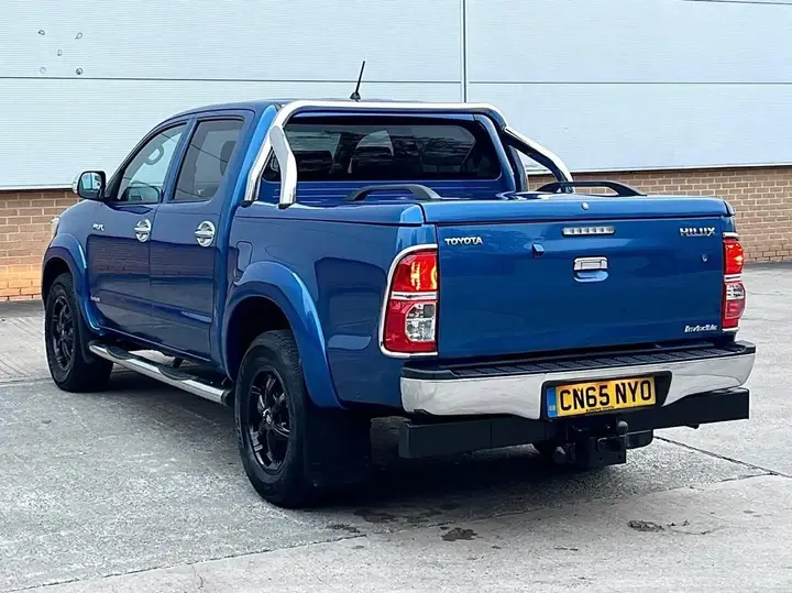 Toyota Hilux 2015 photo 4