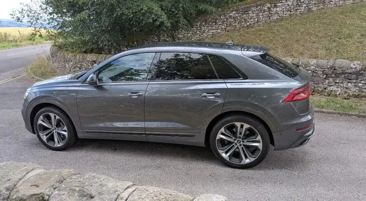 Audi Q8 2022 photo 4