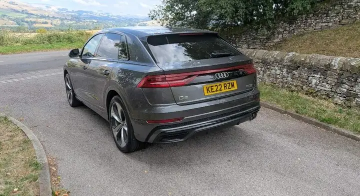 Audi Q8 2022 photo 5