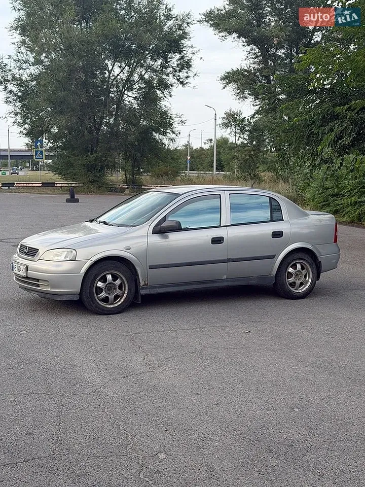 Opel Astra 2005 photo 2