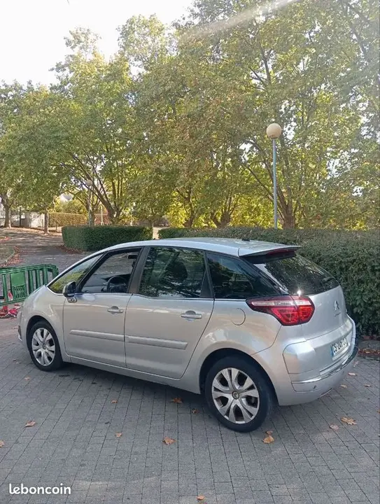 Citroen C4 Picasso 2013 photo 2