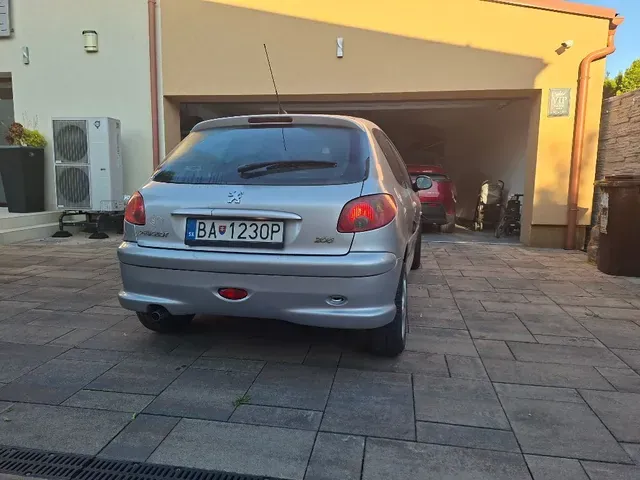 Peugeot 206 2006 photo 4