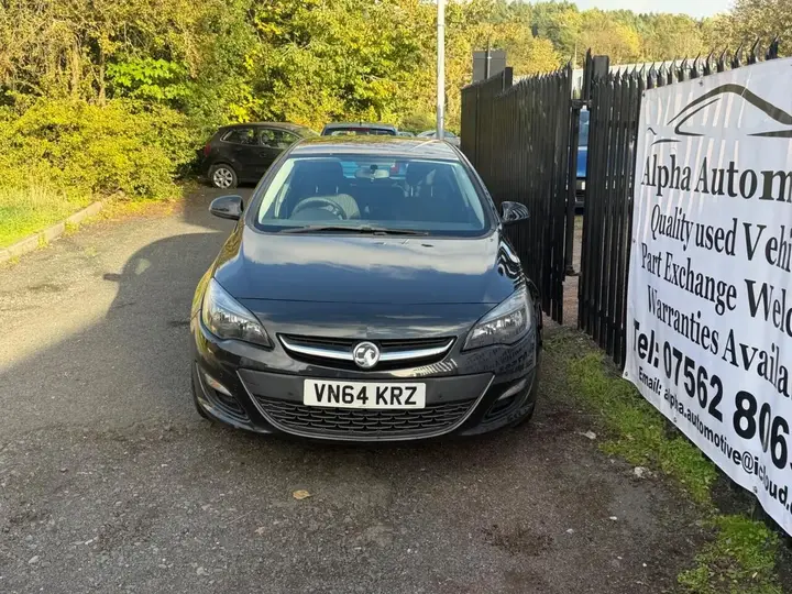 Vauxhall Astra 2014 photo 3