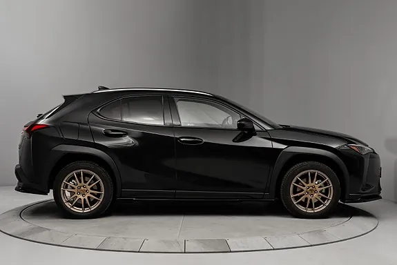 Lexus Ux300E 2025 photo 5