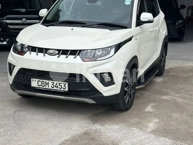 Mahindra Kuv 100 2023 photo 2
