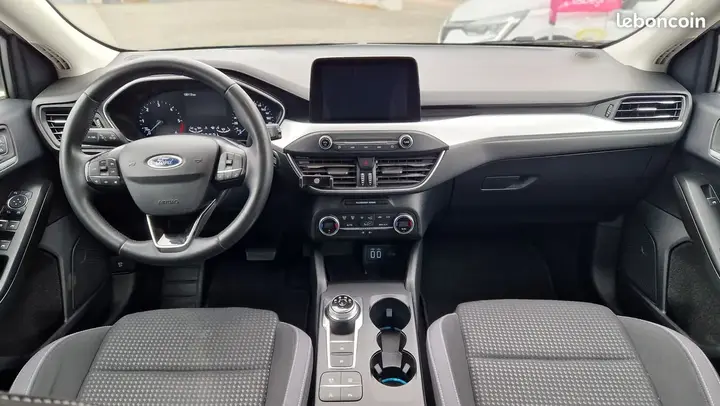 Ford Focus 2022 photo 5