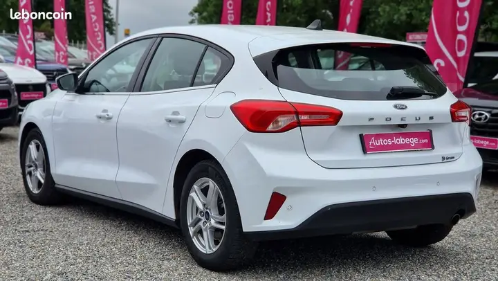 Ford Focus 2022 photo 3