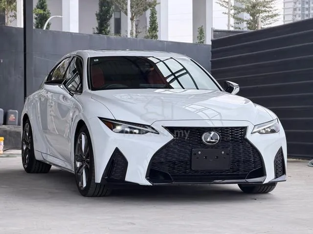 Lexus Is300