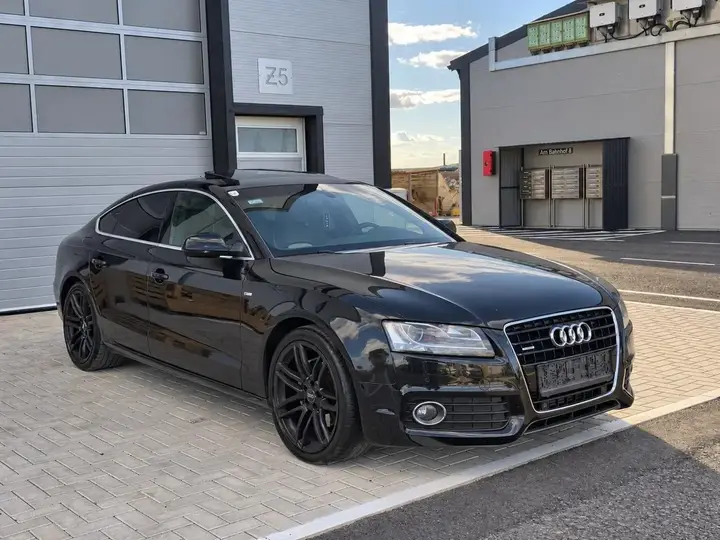 Audi A5 2010 photo 2