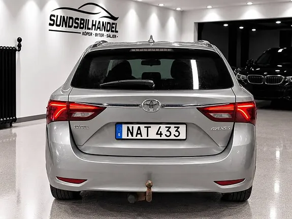 Toyota Avensis 2016 photo 4