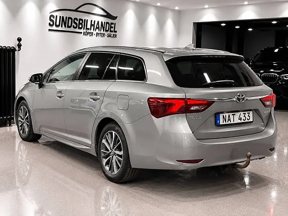 Toyota Avensis 2016 photo 3