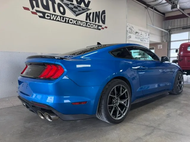 Ford Mustang 2020 photo 2