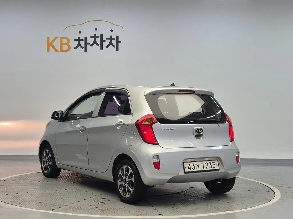 Kia Morning 2012 photo 2