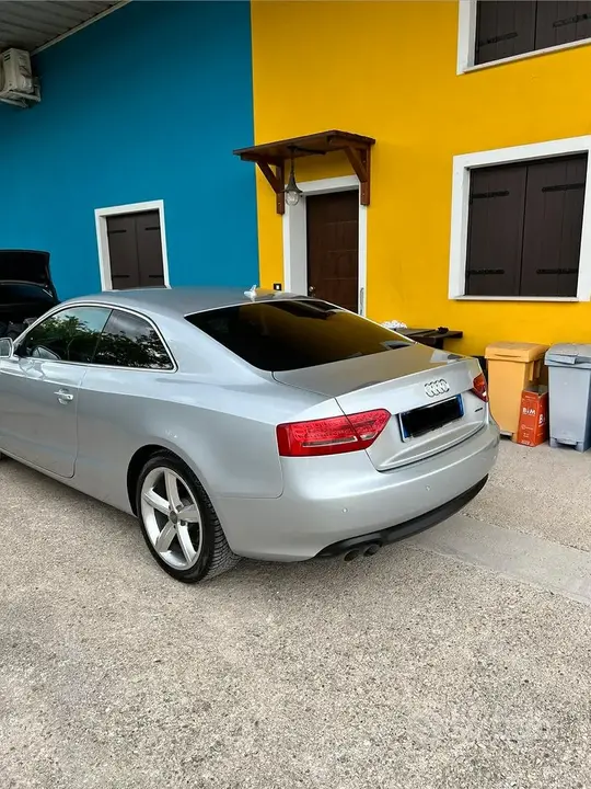 Audi A5 2010 photo 3