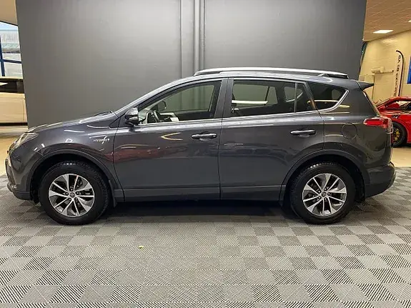 Toyota Rav4 2017 photo 2