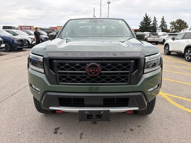 Nissan Frontier 2023 photo 2