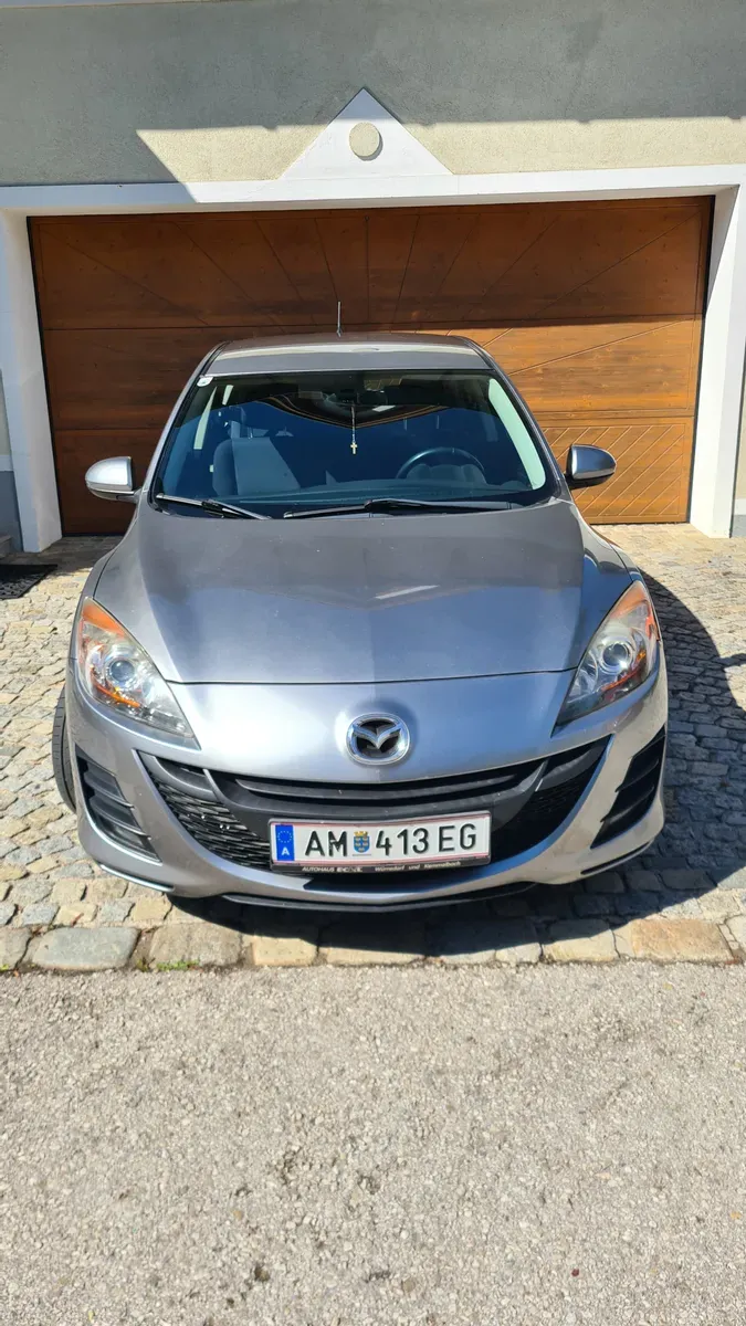 Mazda Mazda3 2010 photo 2