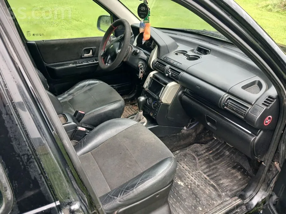 Land Rover Freelander 2005 photo 5