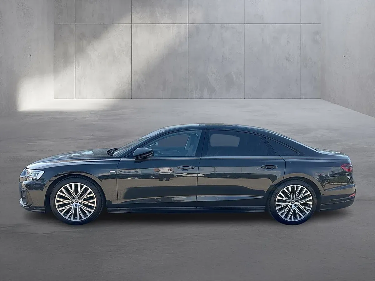 Audi A8 2025 photo 2