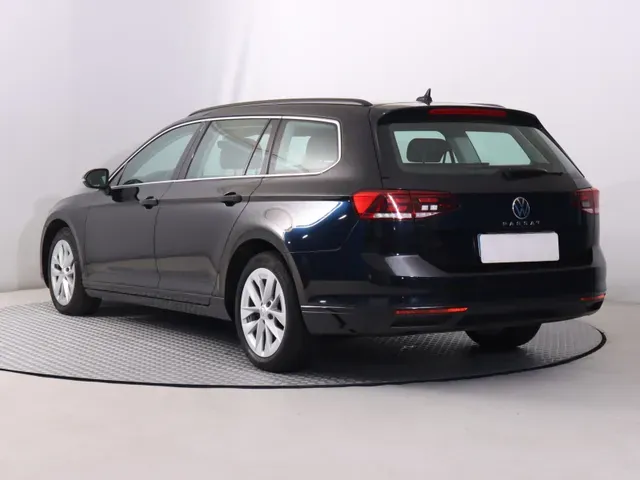 Volkswagen Passat Variant 2021 photo 3