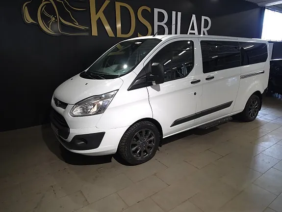 Ford Custom Tourneo 2017 photo 2