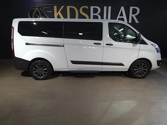Ford Custom Tourneo 2017 photo 5