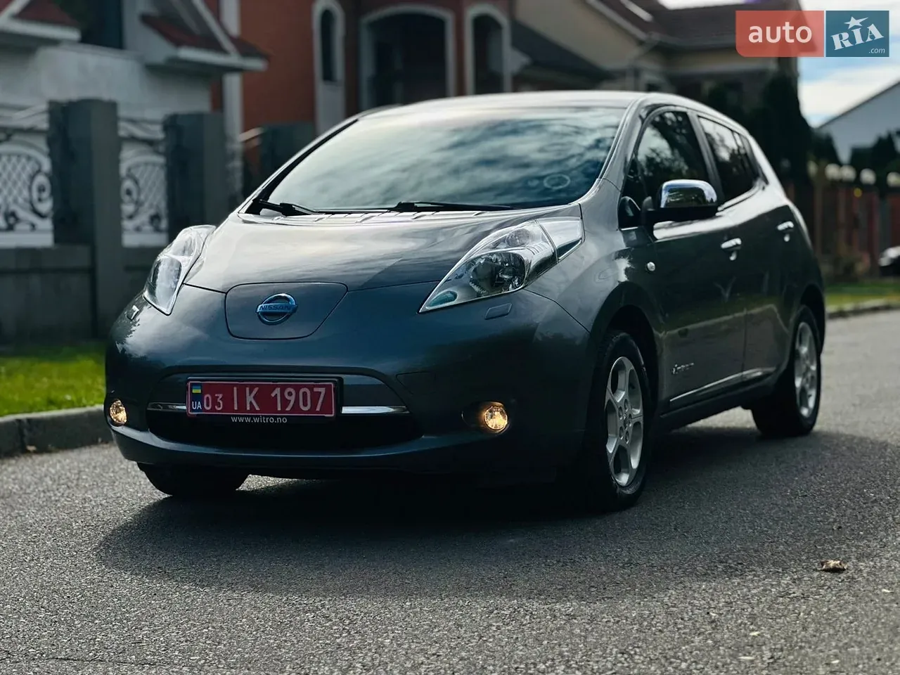Nissan Leaf 2014 photo 2