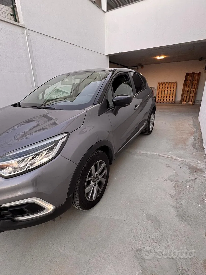 Renault Captur 2019 photo 2