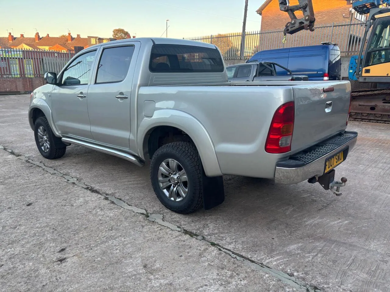 Toyota Hilux 2007 photo 3