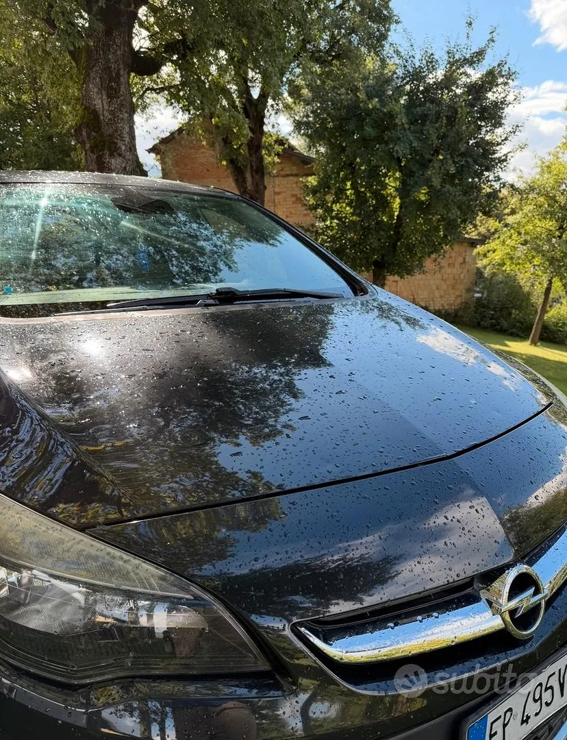 Opel Astra 2013 photo 3