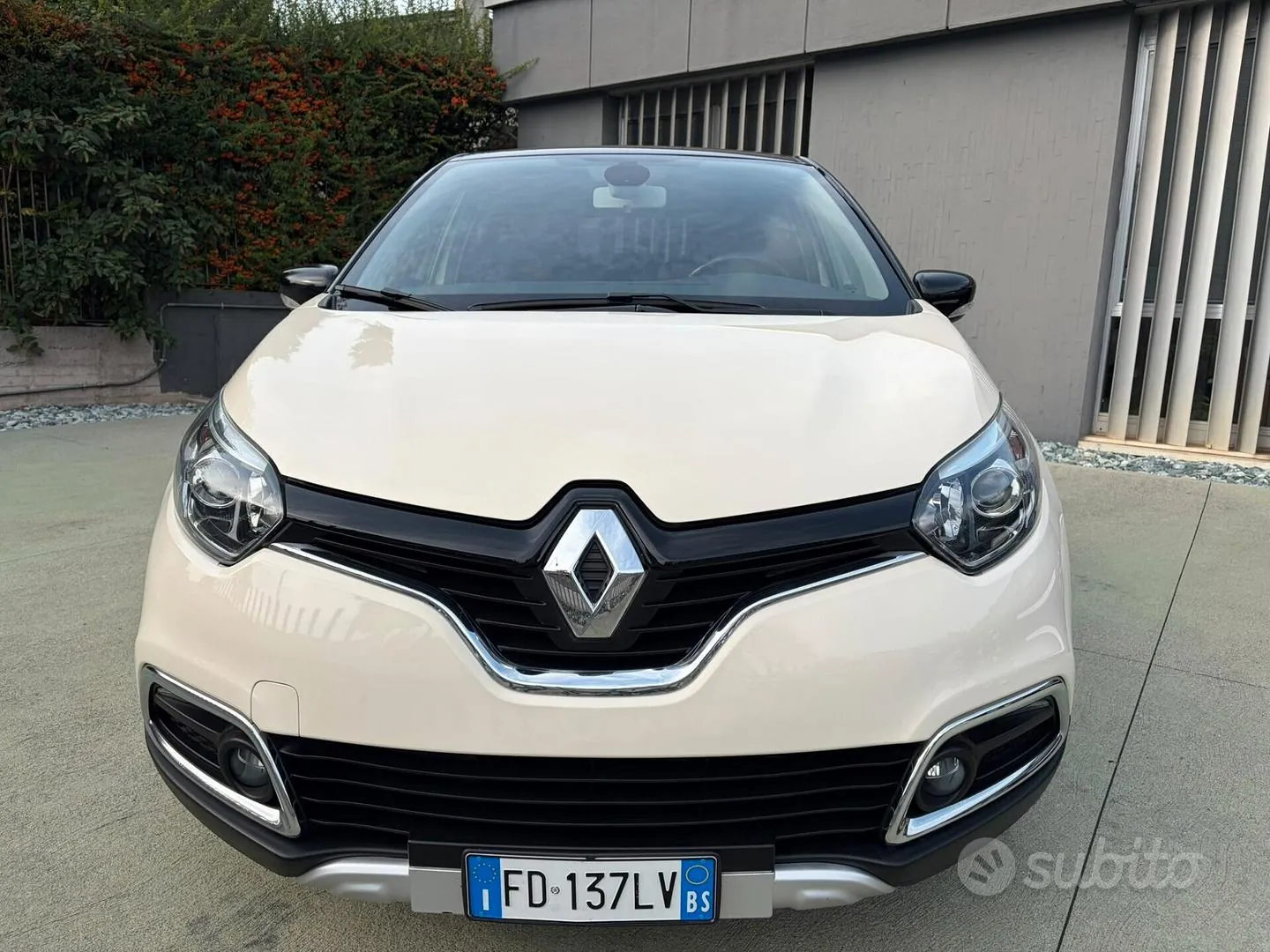 Renault Captur 2016 photo 2