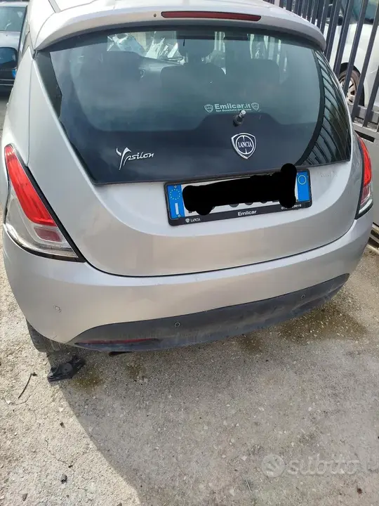 Lancia Ypsilon 2016 photo 2