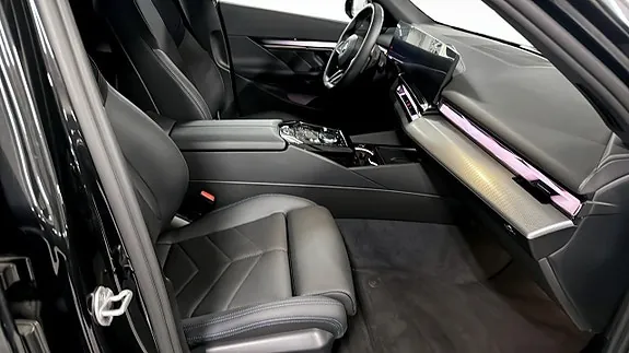 BMW 530E 2026 photo 3